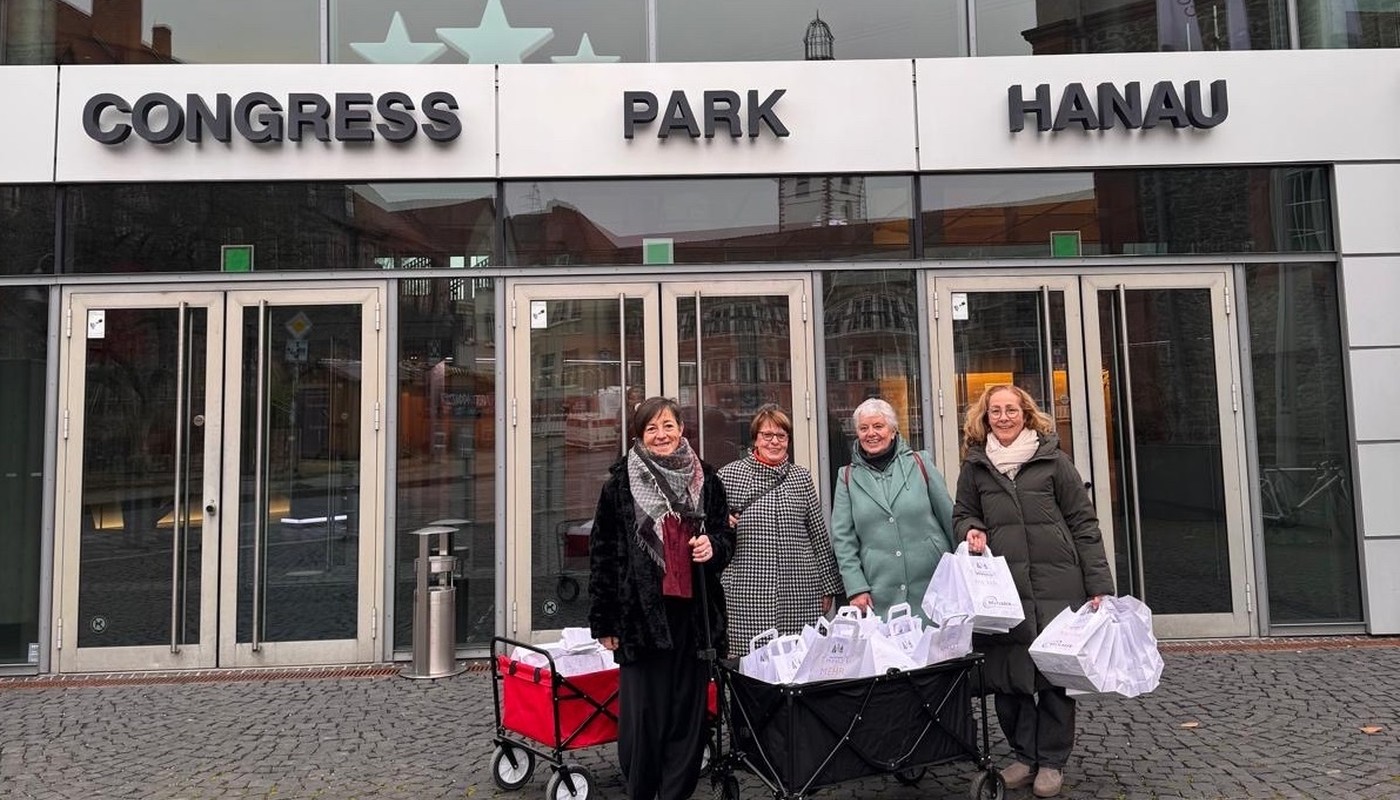 100 Weihnachtstüten für Hanau: CPH spendet an Weltladen und Hanauer Tafel 100 Weihnachtstüten für Hanau: CPH spendet an Weltladen und Hanauer Tafel