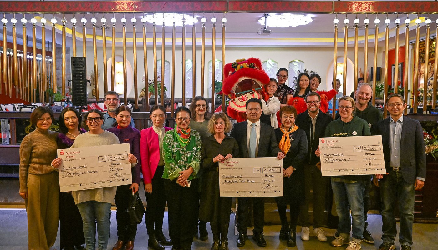 Asiapalast spendet 6000 Euro an drei Hanauer Einrichtungen Asiapalast spendet 6000 Euro an drei Hanauer Einrichtungen