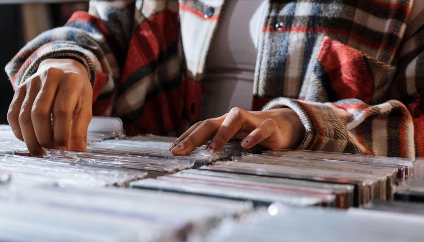 Förderverein räumt Lager: 3000 Musik-CDs werden beim Flohmarkt in der Mauritius-Mediathek angeboten Förderverein räumt Lager: 3000 Musik-CDs werden beim Flohmarkt in der Mauritius-Mediathek angeboten