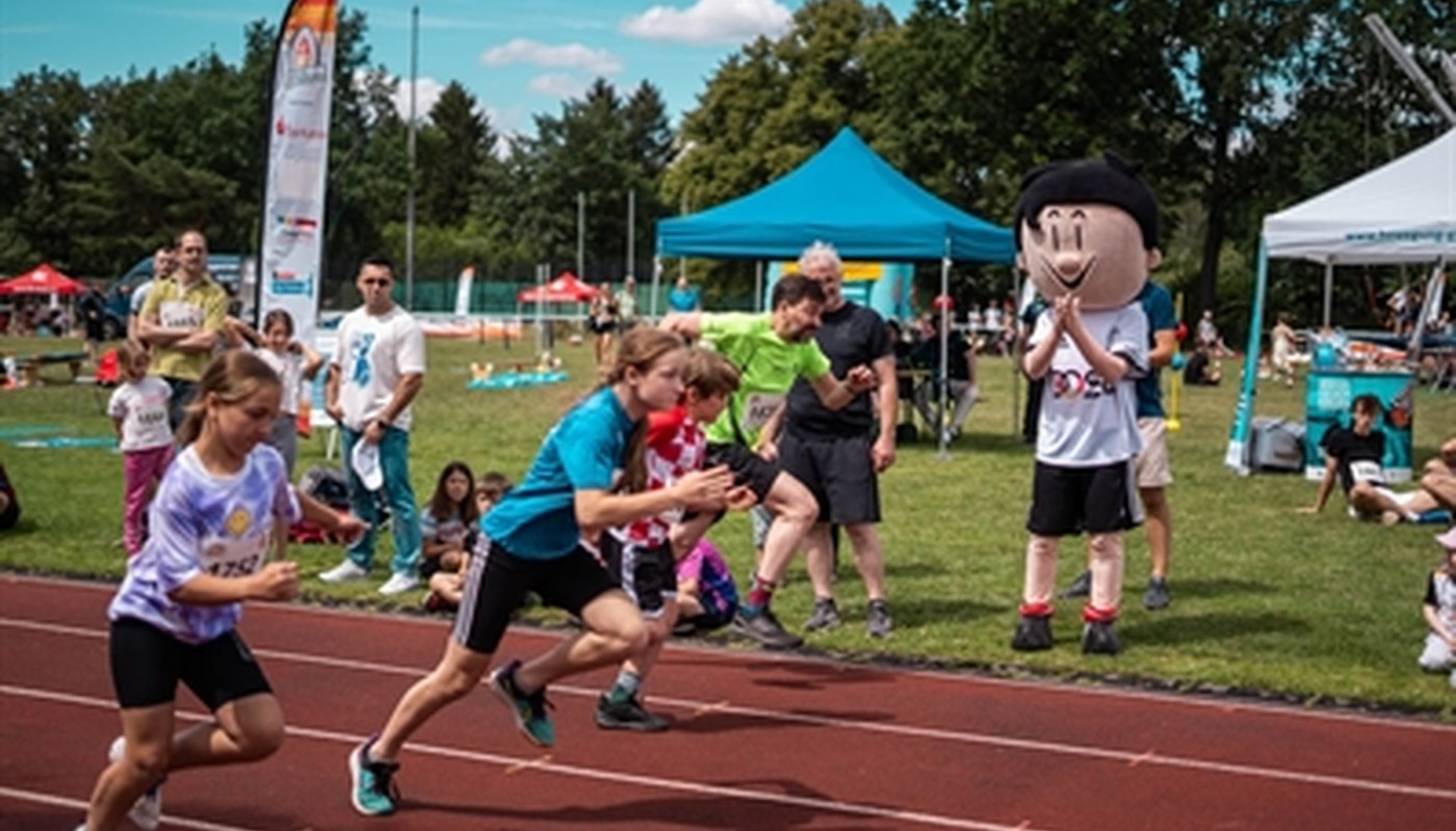 Hanau lädt zum Sportabzeichen Tag: Stop der bundesweiten Tour am 12. Juni auf der Anlage Lindenau Hanau lädt zum Sportabzeichen Tag: Stop der bundesweiten Tour am 12. Juni auf der Anlage Lindenau