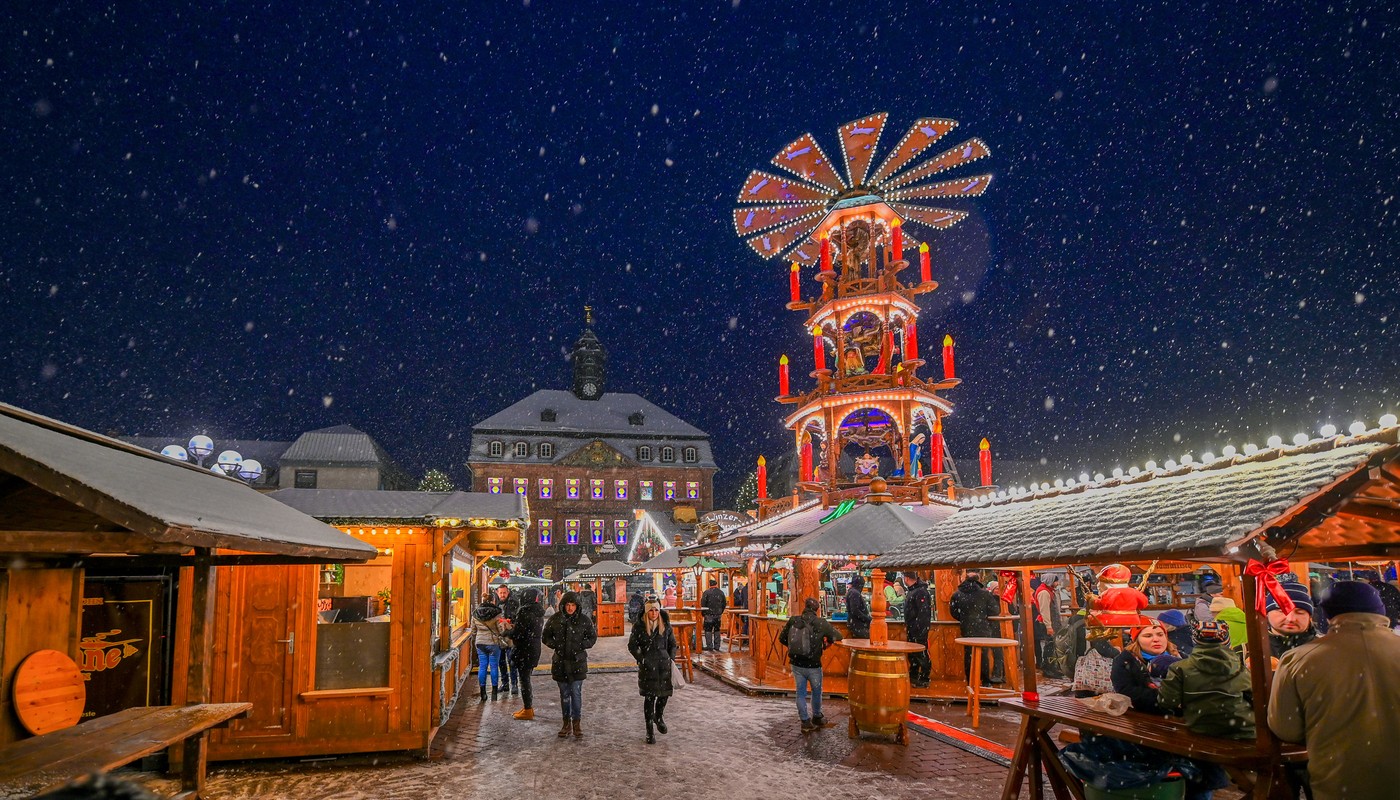 Hanau lädt zum vorweihnachtlichen Einkaufen und Adventsmarktbesuch ein Hanau lädt zum vorweihnachtlichen Einkaufen und Adventsmarktbesuch ein