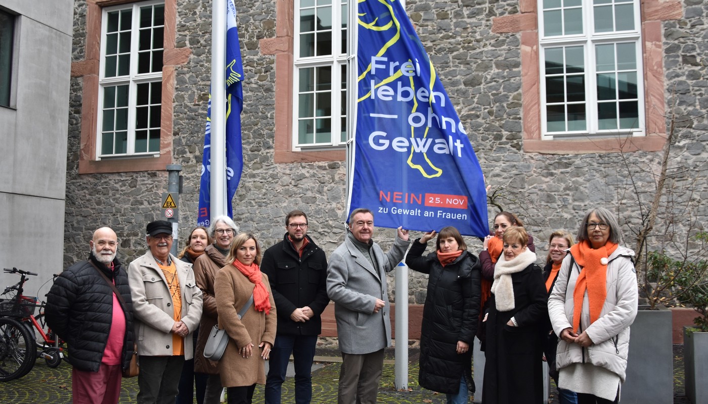 Hanau setzt Zeichen gegen Gewalt an Frauen und kündigt Veranstaltungen rund um den 25. November an Hanau setzt Zeichen gegen Gewalt an Frauen und kündigt Veranstaltungen rund um den 25. November an