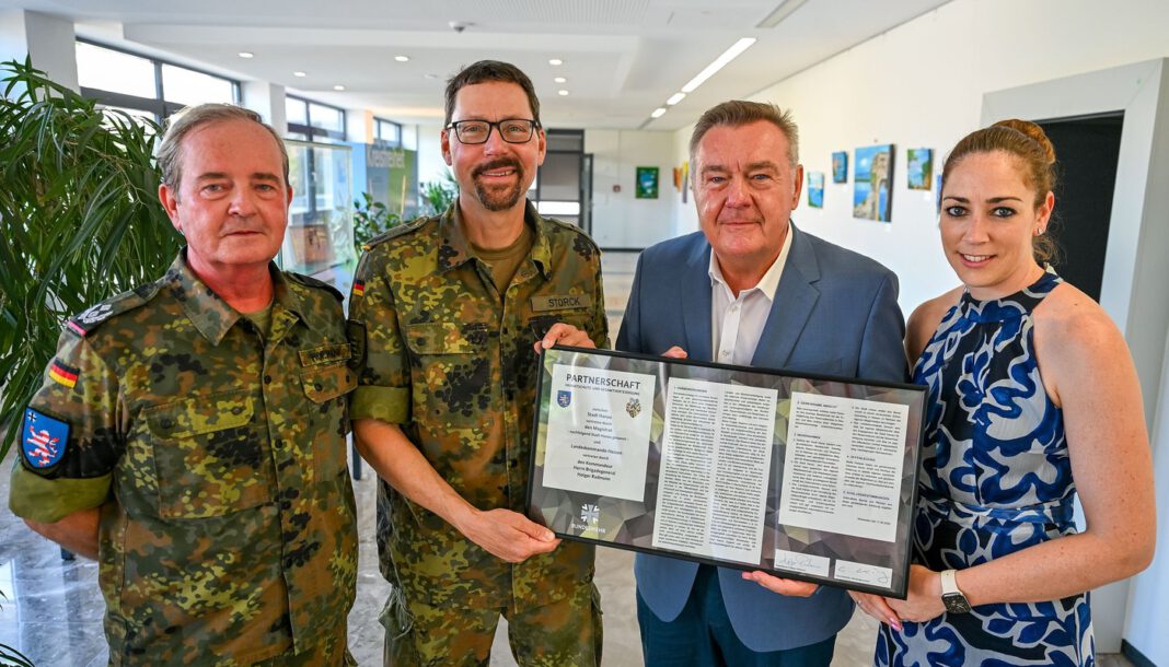 Hanau sichert Freistellungen für Reservistinnen und Reservisten zur Unterstützung des Heimatschutzes