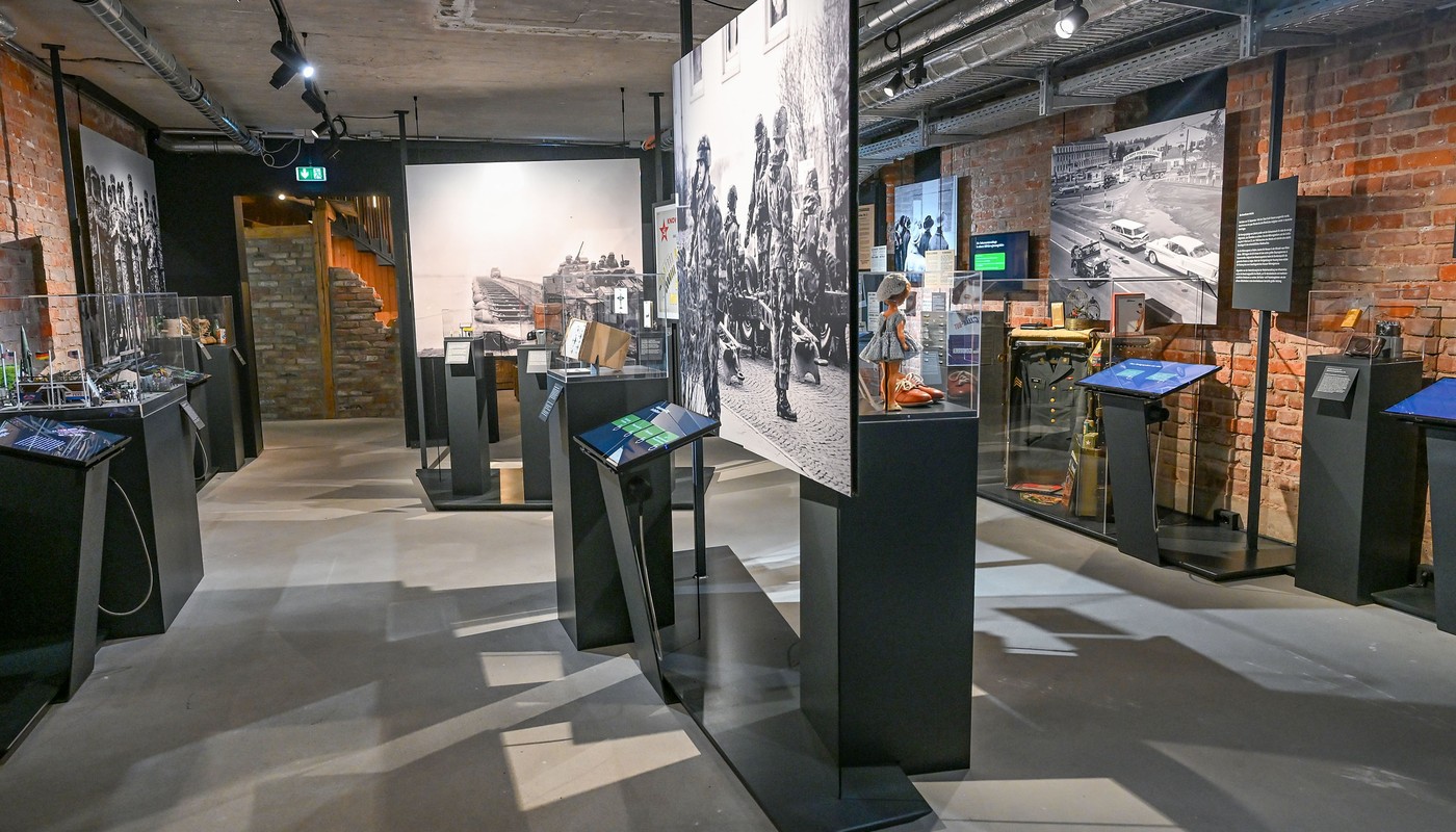 Neues Dokumentationszentrum in Hanau startet mit Besucherandrang und korrigierten Öffnungszeiten Neues Dokumentationszentrum in Hanau startet mit Besucherandrang und korrigierten Öffnungszeiten