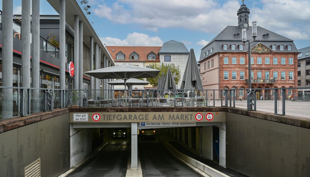 Privater Sicherheitsdienst kehrt in Hanauer Parkhäuser und Tiefgaragen zurück