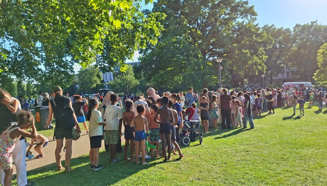 Sommerwiese in Wiesbaden verkürzt wegen Hitzewarnung und zieht Tausende an Sommerwiese in Wiesbaden verkürzt wegen Hitzewarnung und zieht Tausende an