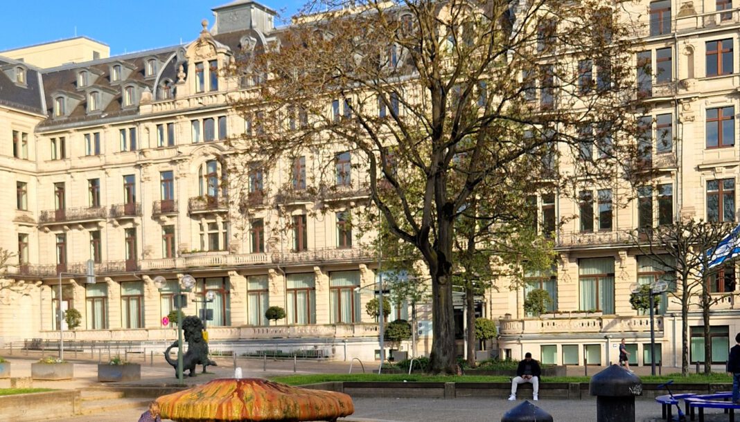 Wiesbaden debattiert Reaktivierung der Thermalquellen beim WerkRaum Thementag Wiesbaden debattiert Reaktivierung der Thermalquellen beim WerkRaum Thementag
